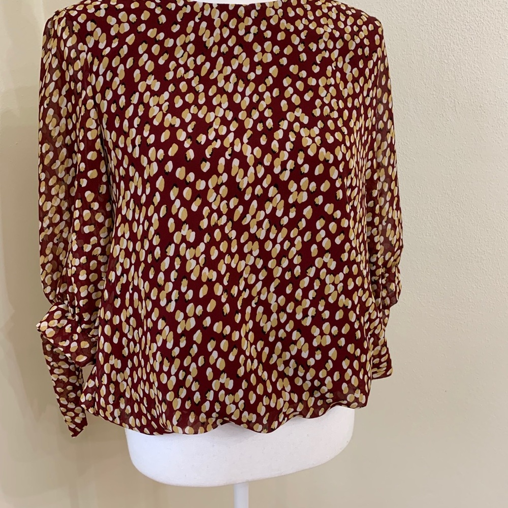 💥last chance! Everleigh blouse- tied sleeves❤️